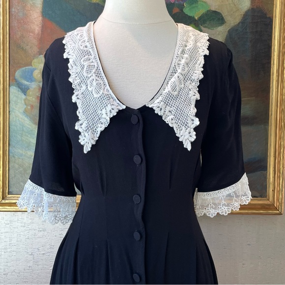 Unif Darcy Dress - Wednesday Addams - Picture 2 of 4